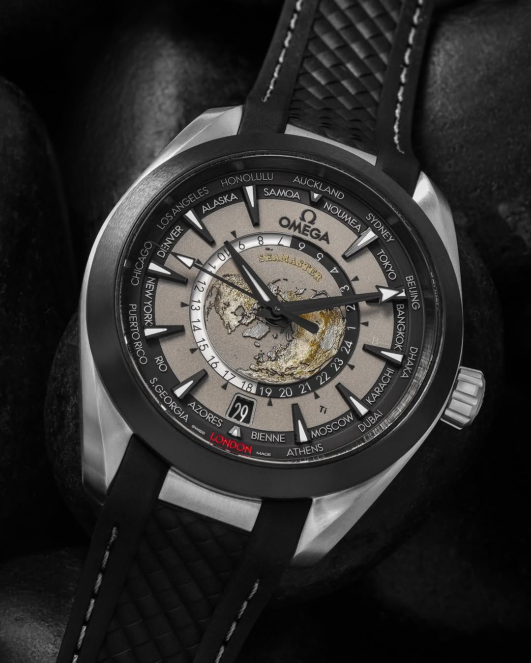 O_EGA SEAMASTER AQUA TERRA WORLDTIME