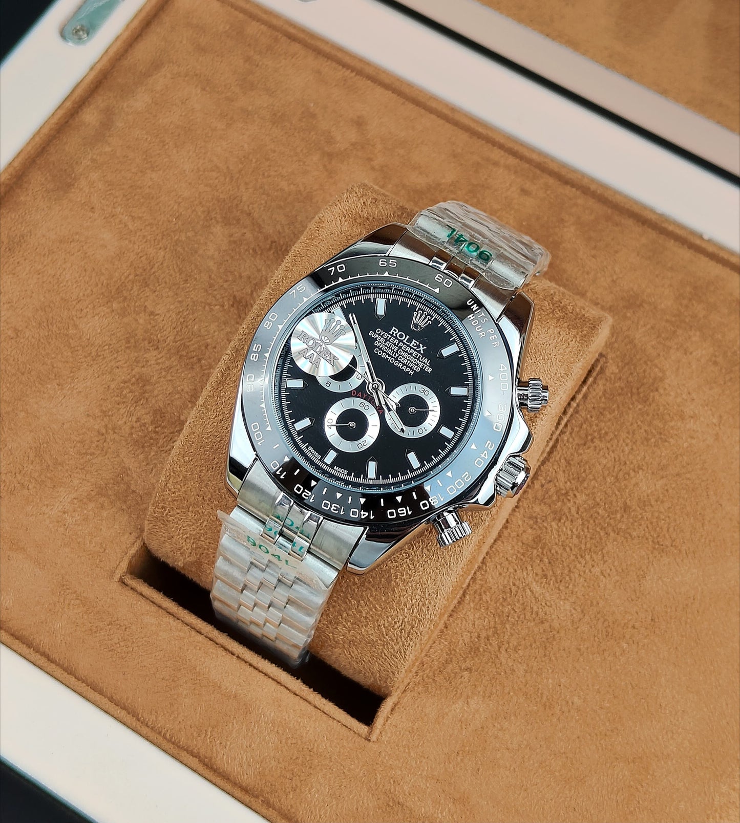 Rol_x Cosmograph Daytona A Black Dial And Stainless Steel Jubilee Bracelet