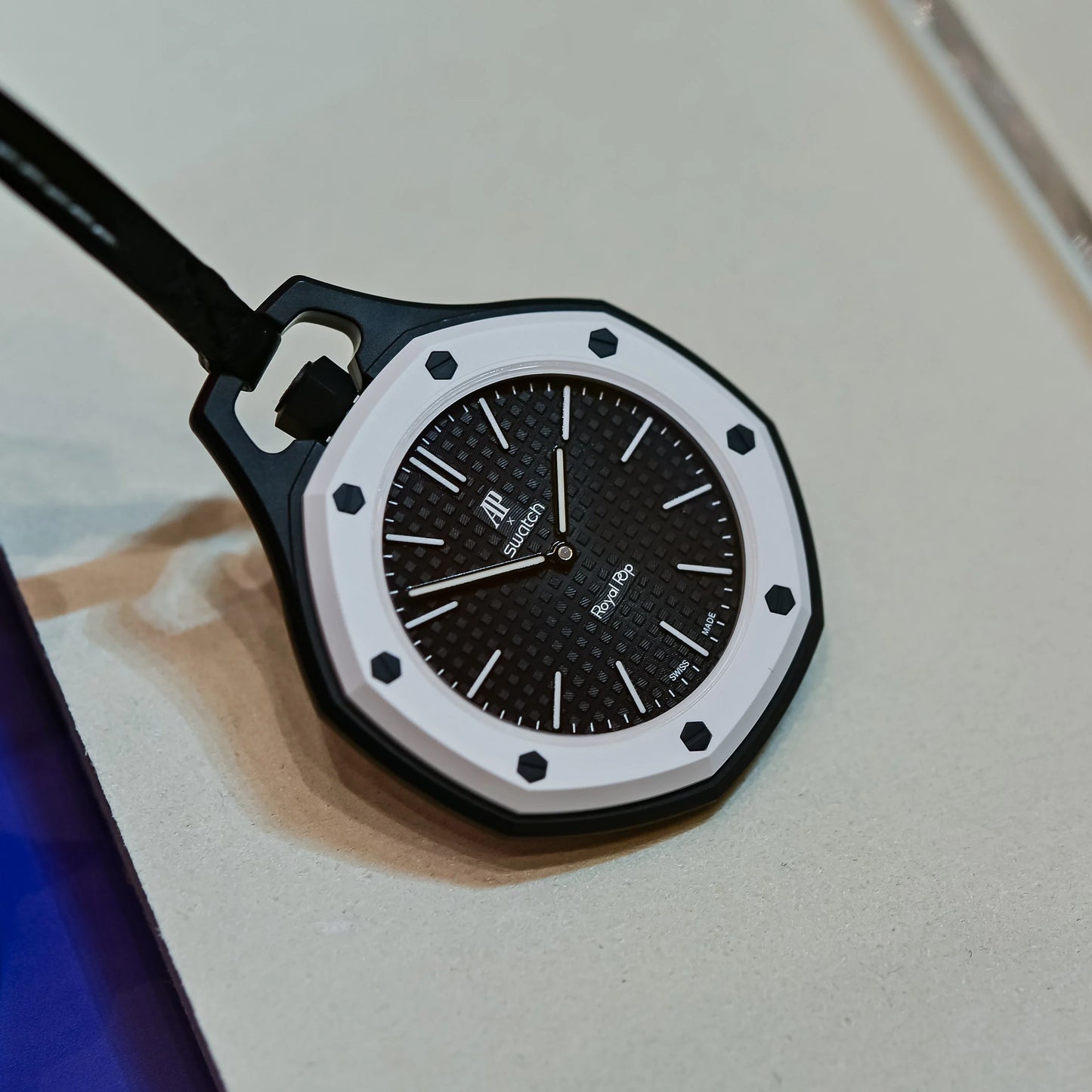 Au_emars Piguet x Swatch | OCHO NEGRO - Royal Pop Collection