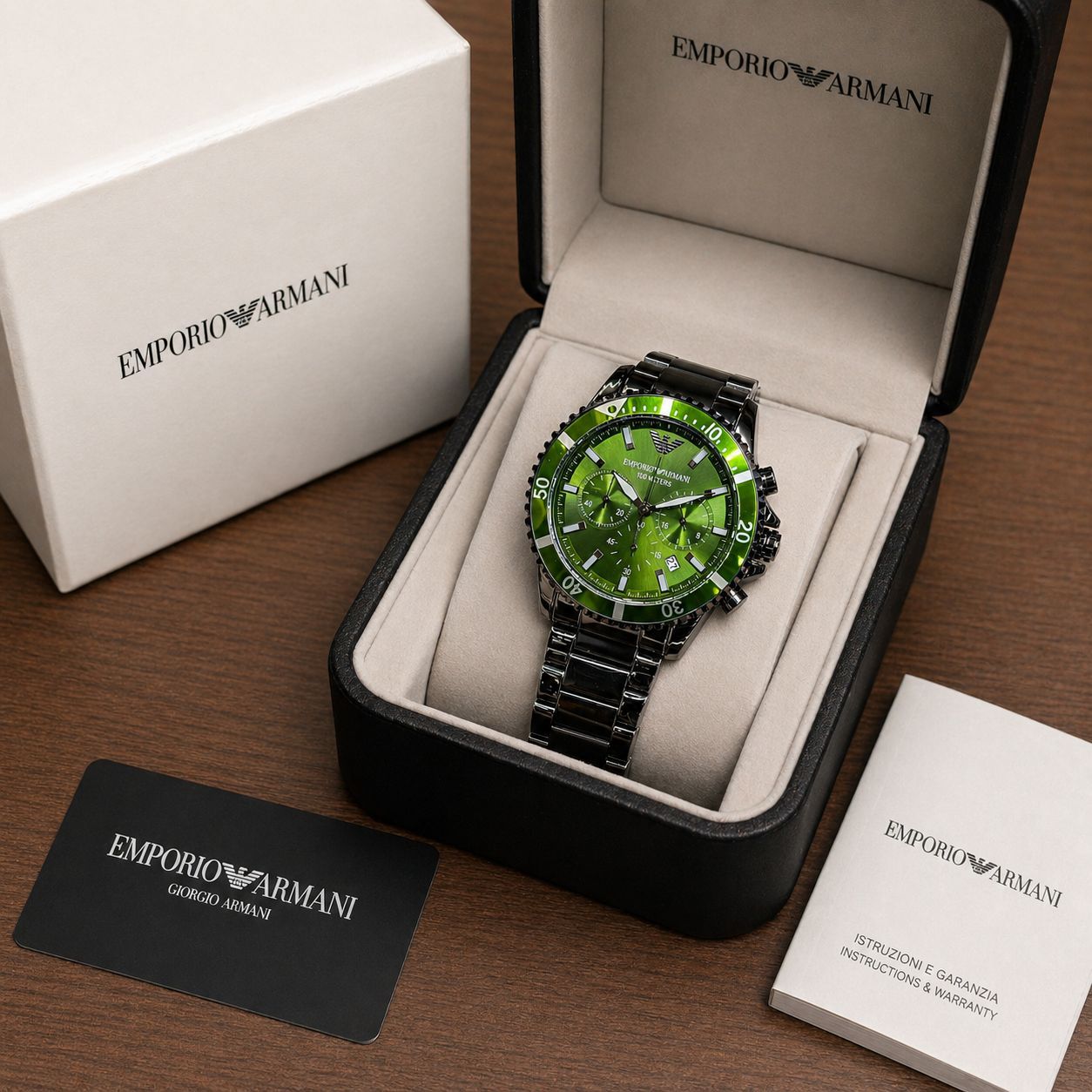 Em_orio Ar_ani Ceramica Look watch is a classic yet stylish design in all over full Stainless Steel Chain