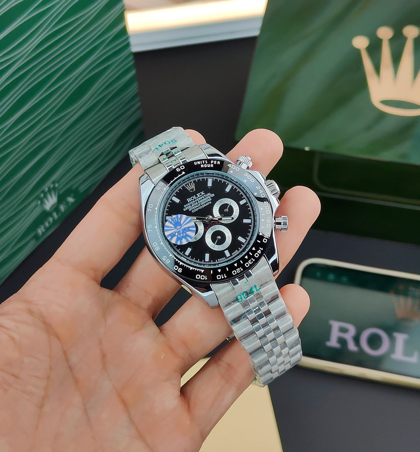Rol_x Cosmograph Daytona A Black Dial And Stainless Steel Jubilee Bracelet