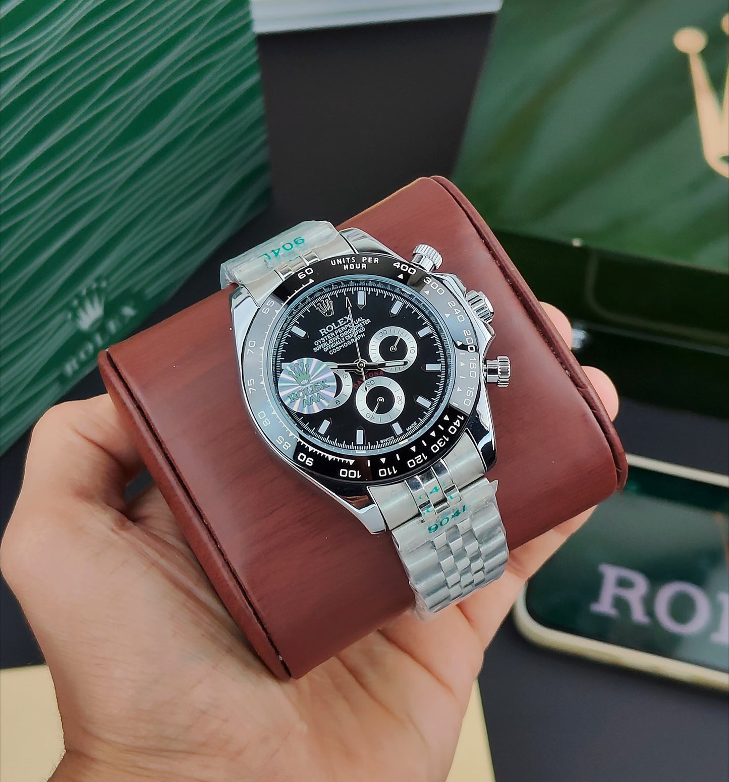 Rol_x Cosmograph Daytona A Black Dial And Stainless Steel Jubilee Bracelet