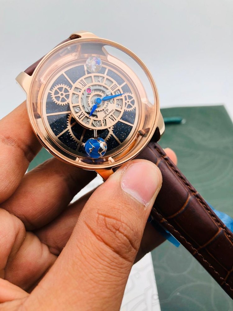 Round E_rth Pride Watch, For Personal Use, Men